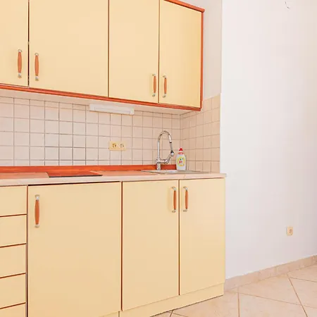 Lovely In With House Sea View Apartment Primosten