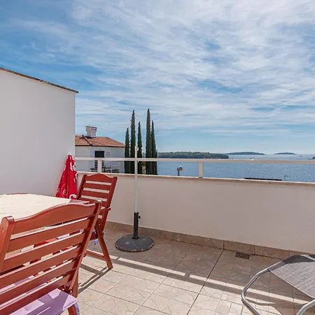 Apartment Lovely In With House Sea View Primosten